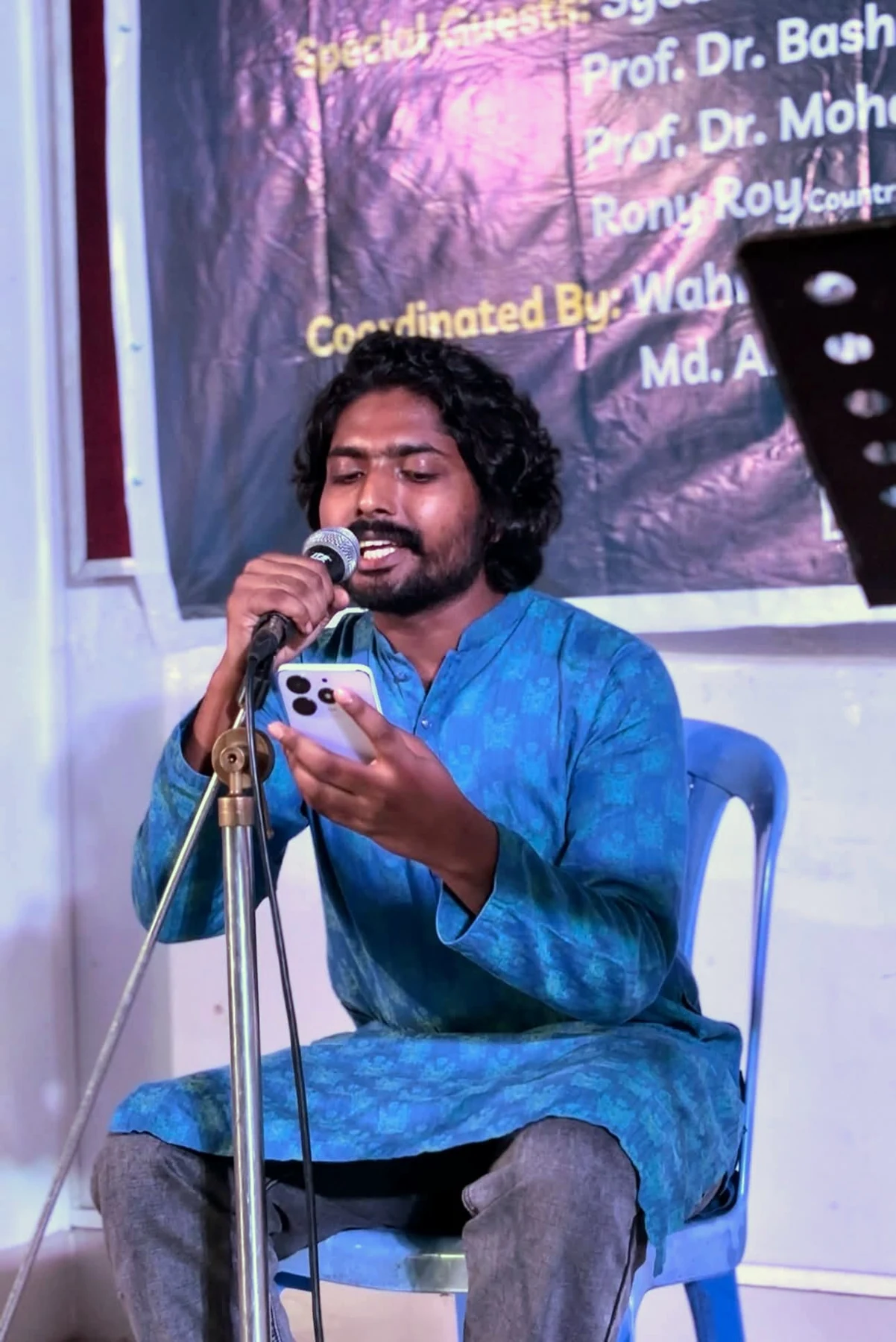 Reciting a poem during the cultural session of the Leading University Business Club’s Freshers’ Reception.